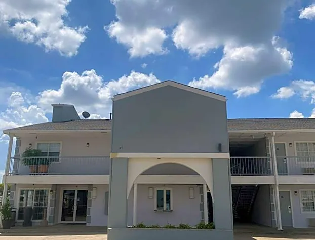 Super 8 by Wyndham Terrell hotel detail image 2