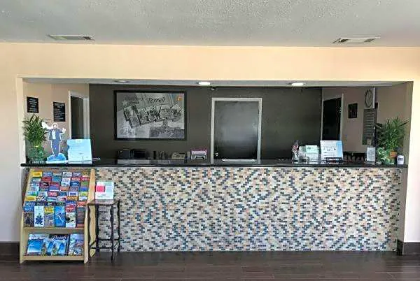 Super 8 by Wyndham Terrell hotel detail image 4