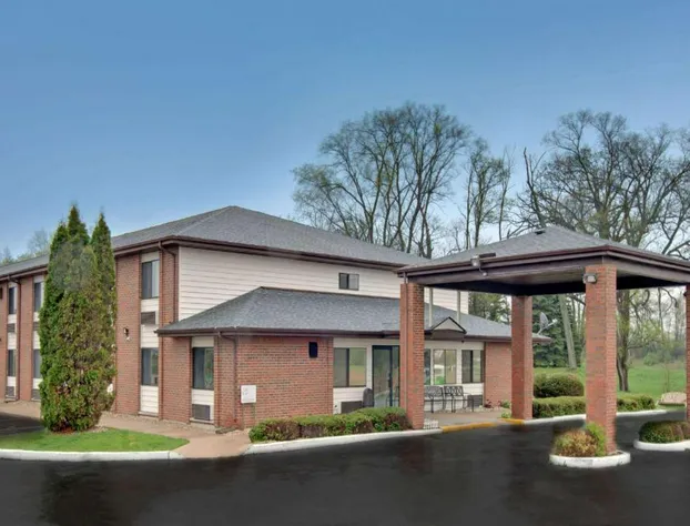 Baymont Inn & Suites by Wyndham Richmond hotel detail image 1