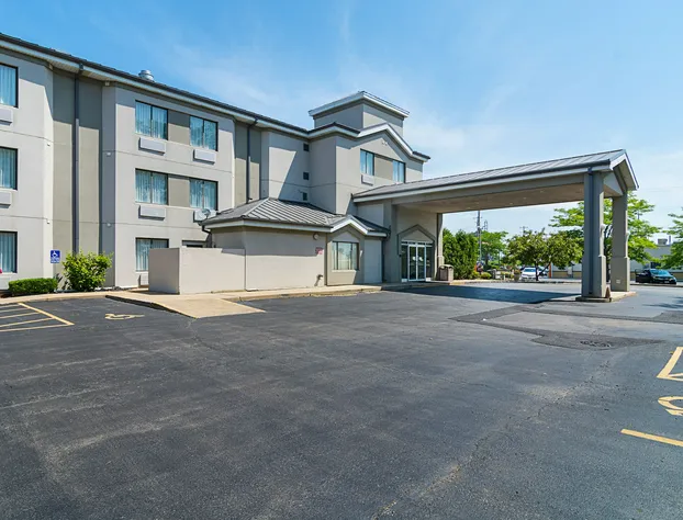 Sleep Inn near Great Lakes Naval Base hotel detail image 1