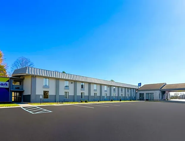 Super 8 Daleville/Roanoke hotel detail image 2