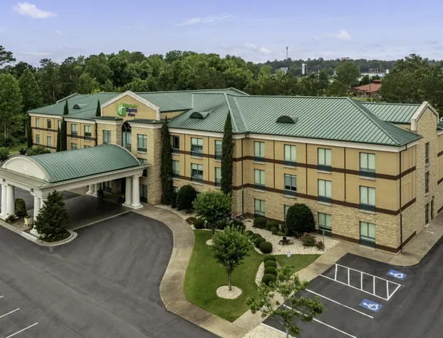 Holiday Inn Express & Suites Macon - I-475 By IHG hotel detail image 4