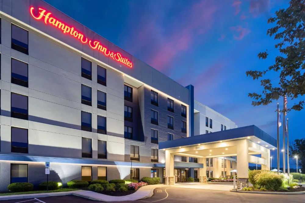 Hampton Inn & Suites Valley Forge/Oaks hotel hero