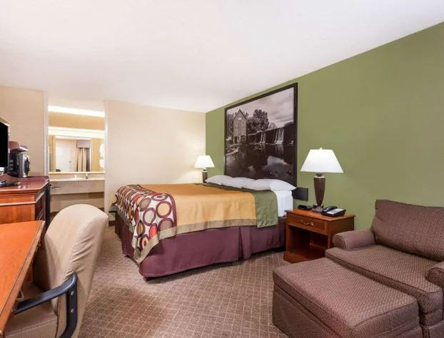 Super 8 by Wyndham Macon West hotel detail image 4