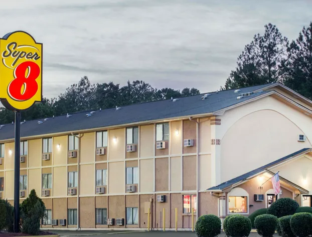 Super 8 by Wyndham Warner Robins hotel detail image 1