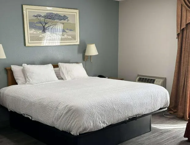 Days Inn by Wyndham Medford hotel detail image 4