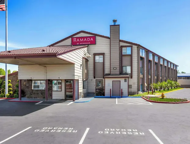 Ramada by Wyndham Medford Airport North hotel detail image 1