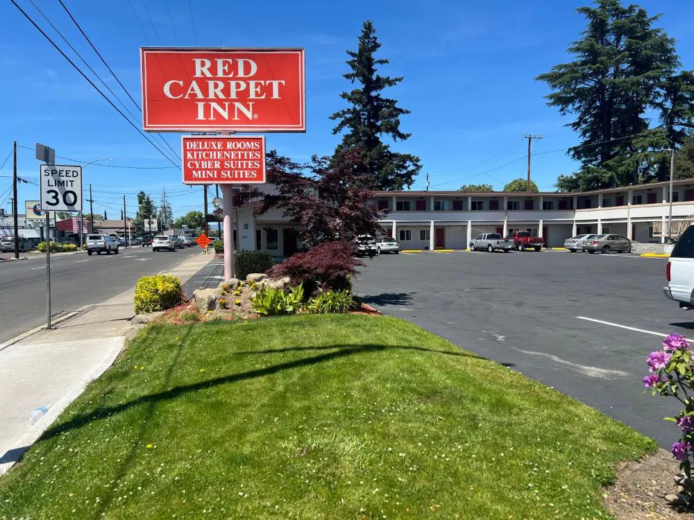 Red Carpet Inn Medford hotel hero