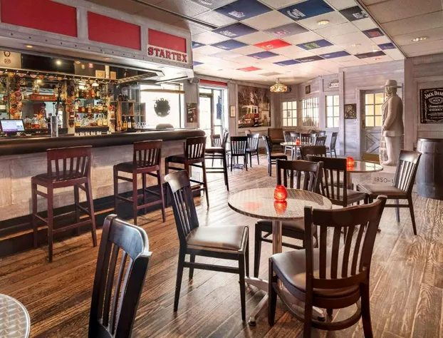 Hilton Appleton Paper Valley hotel detail image 3