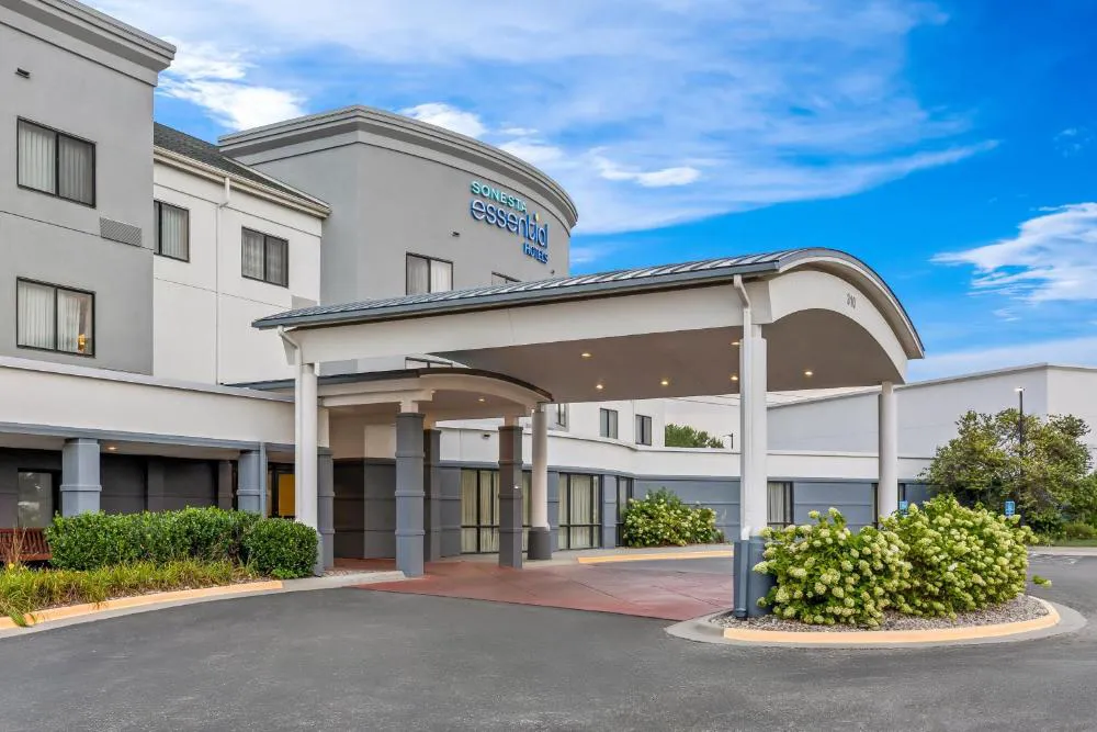 Sonesta Essential Junction City hotel hero