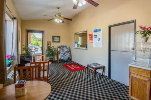 Econo Lodge Junction City I-70 Near Fort Riley hotel detail image 1