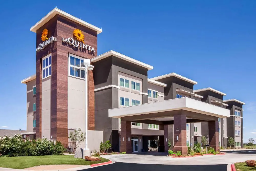 La Quinta Inn & Suites by Wyndham Odessa North hotel hero