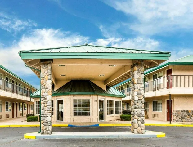 Quality Inn & Suites Minden hotel detail image 2
