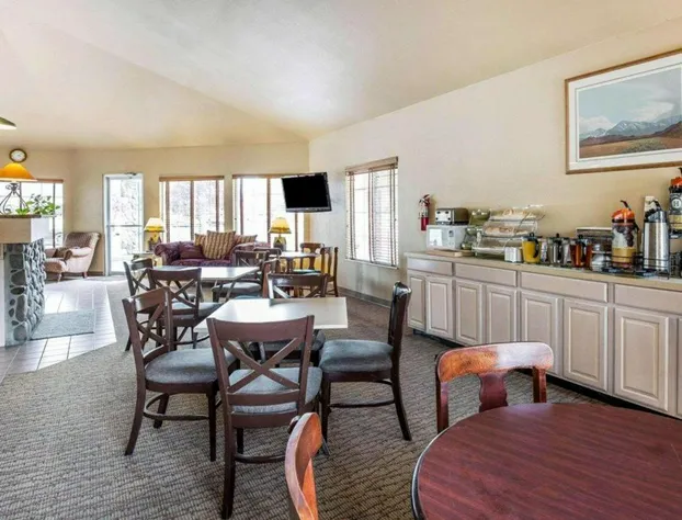 Quality Inn & Suites Minden hotel detail image 3