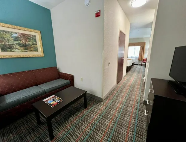 Quality Inn & Suites, Near University hotel detail image 1