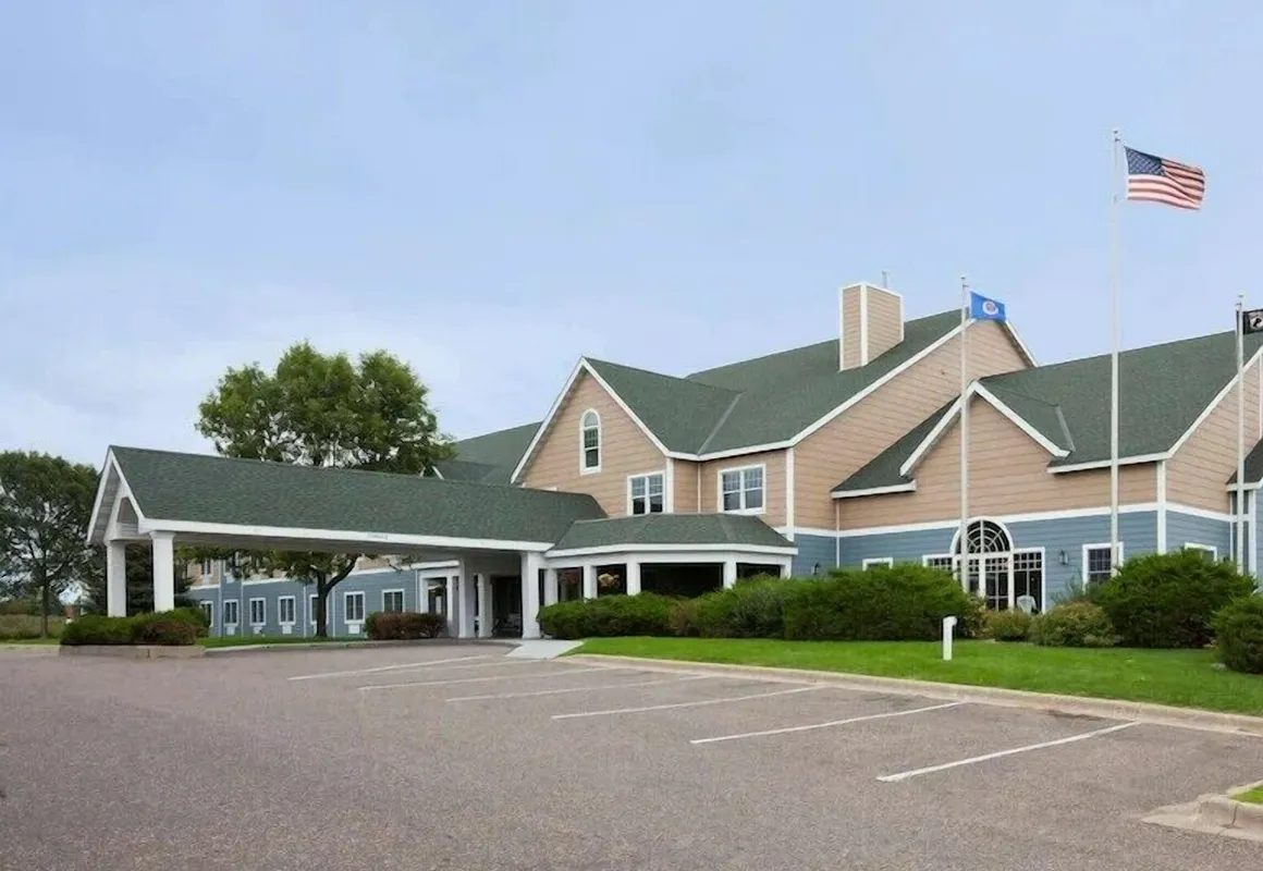 Quality Inn & Suites hotel hero