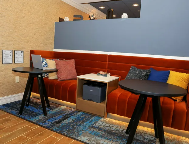 Hampton Inn Atlanta-Canton hotel detail image 1