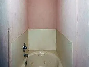 Knights Inn Elyria hotel detail image 3