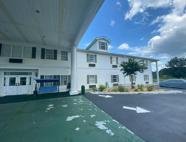 Plantation Inn & Suites Near Locust Grove I 75 hotel detail image 2