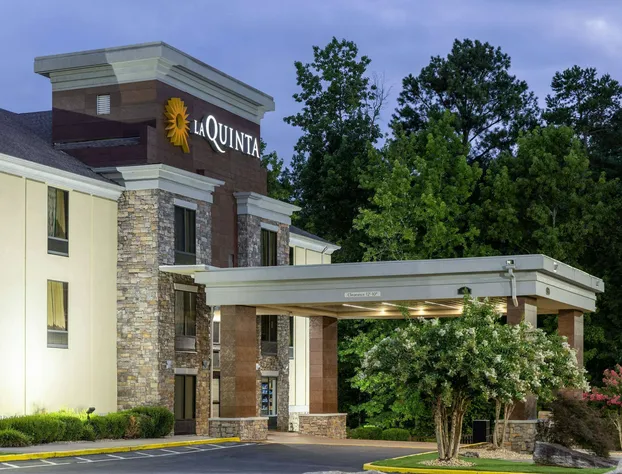La Quinta Inn & Suites by Wyndham Covington hotel detail image 2