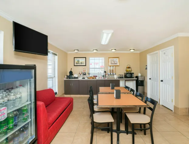 Travelodge by Wyndham Santee hotel detail image 2