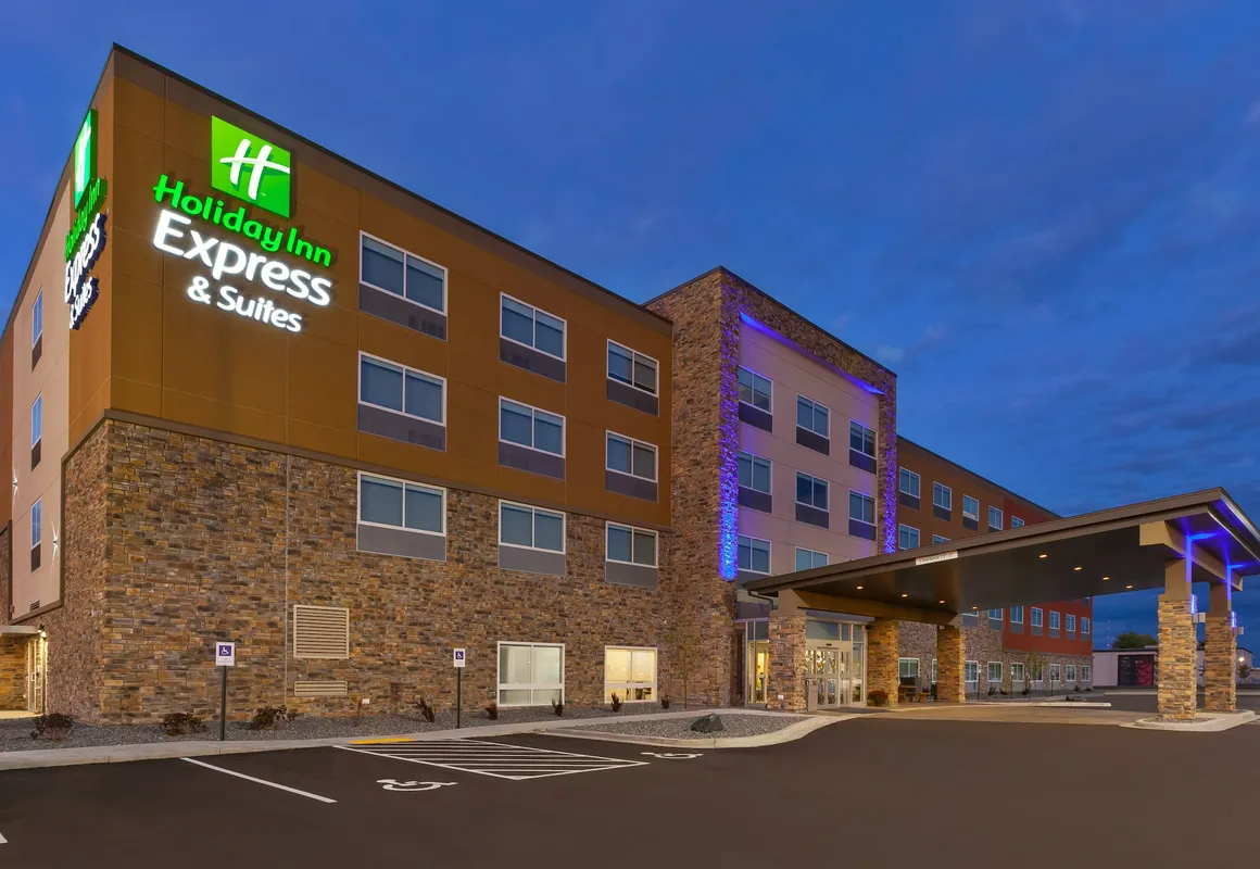 Holiday Inn Express & Suites Eau Claire West I-94 by IHG hotel hero