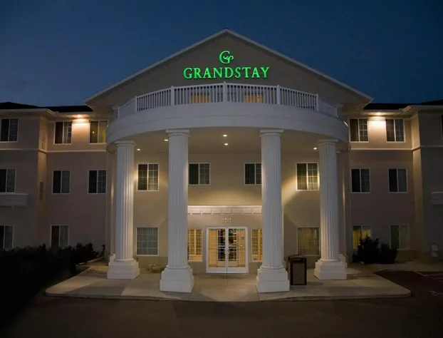GrandStay Residential Suites - Eau Claire hotel detail image 2