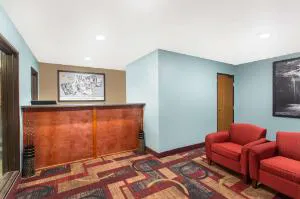 Super 8 by Wyndham Eau Claire I-94 hotel detail image 1