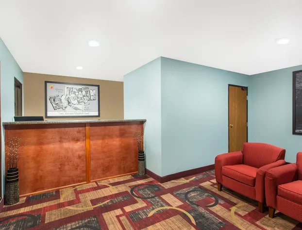 Super 8 by Wyndham Eau Claire I-94 hotel detail image 2