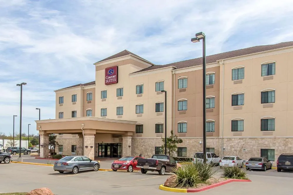 Comfort Suites Lawton Near Fort Sill hotel hero