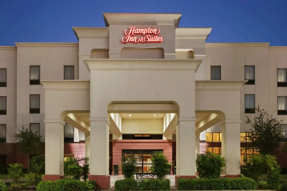Hampton Inn & Suites Lawton hotel hero