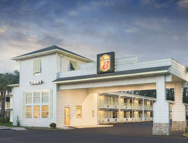 Super 8 By Wyndham Kingsland I-95/Naval Base Area hotel detail image 2