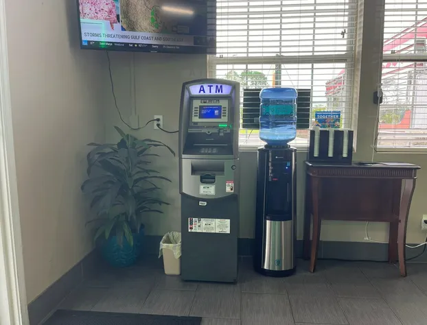 Super 8 By Wyndham Kingsland I-95/Naval Base Area hotel detail image 4