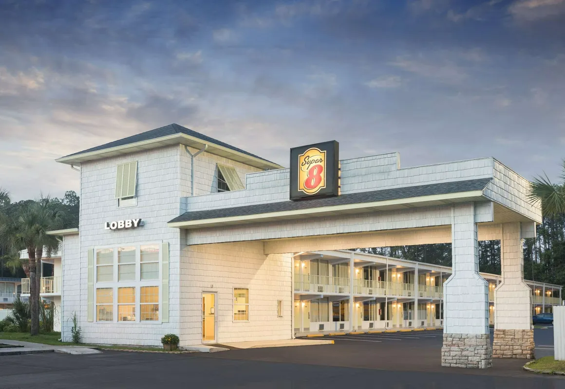 Super 8 By Wyndham Kingsland I-95/Naval Base Area hotel hero