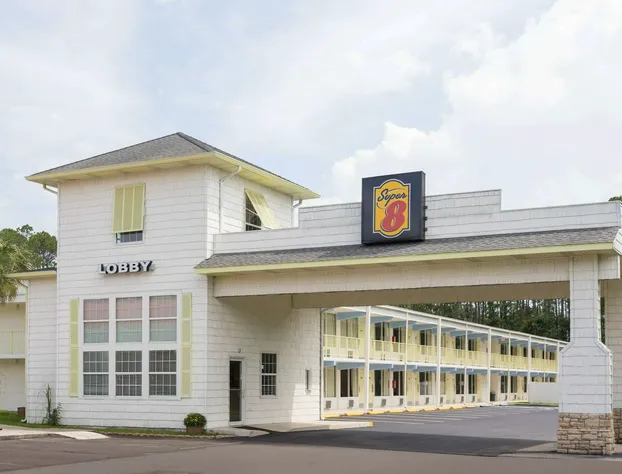 Super 8 By Wyndham Kingsland I-95/Naval Base Area hotel detail image 1