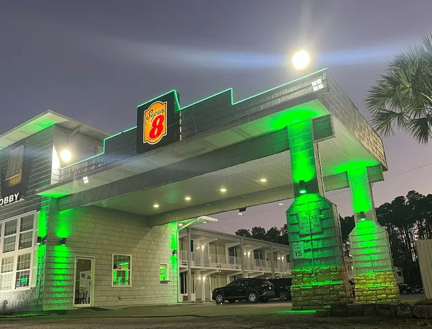 Super 8 By Wyndham Kingsland I-95/Naval Base Area hotel detail image 2