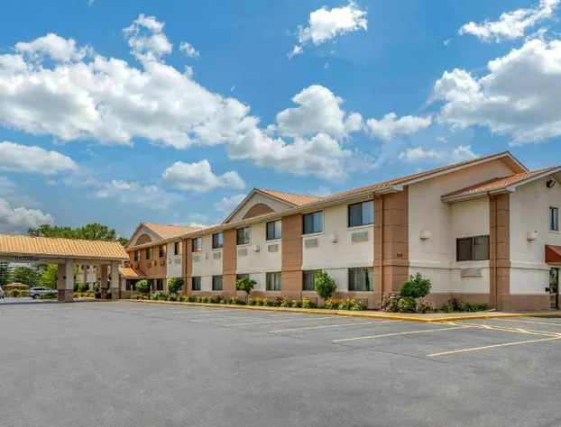 Comfort Inn Moline - Quad Cities hotel detail image 2