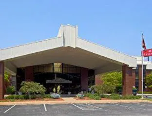 Ramada by Wyndham Bettendorf hotel detail image 1