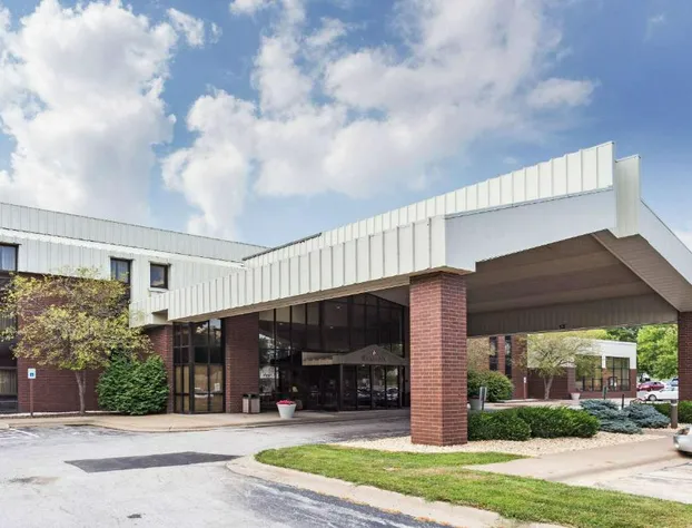 Ramada by Wyndham Bettendorf hotel detail image 2