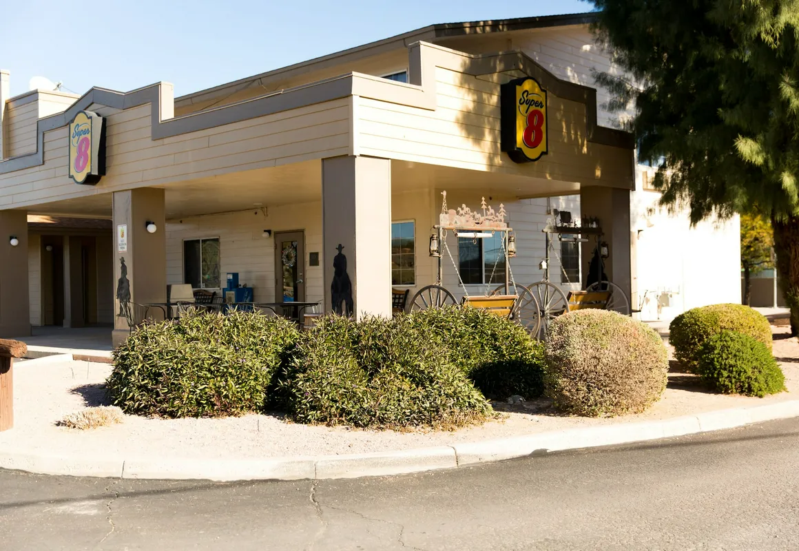 Super 8 by Wyndham Wickenburg AZ hotel hero