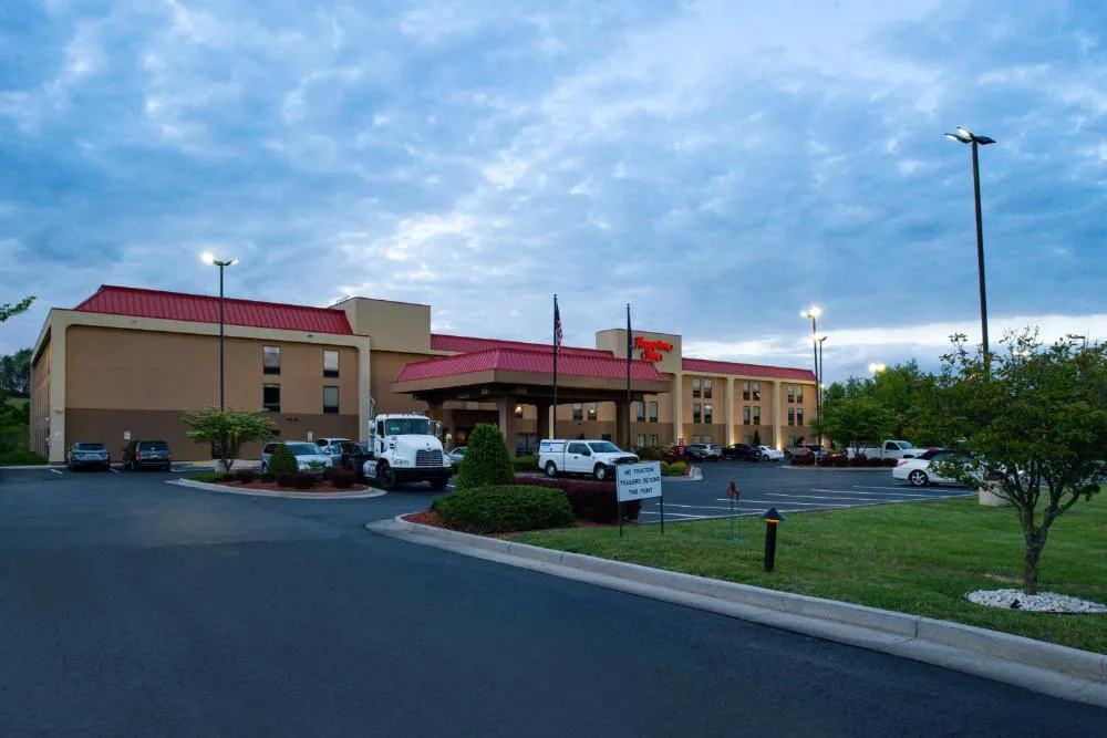 Hampton Inn Wytheville hotel hero