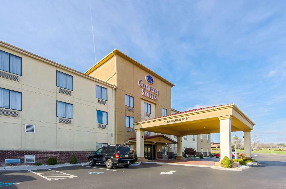 Comfort Suites Wytheville hotel hero