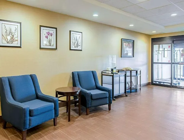 Comfort Suites Wytheville near Conference Center hotel detail image 1