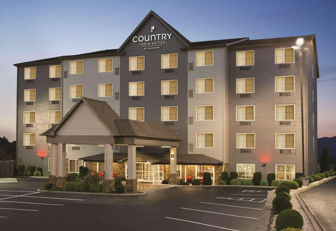 Country Inn & Suites by Radisson, Wytheville, VA hotel hero