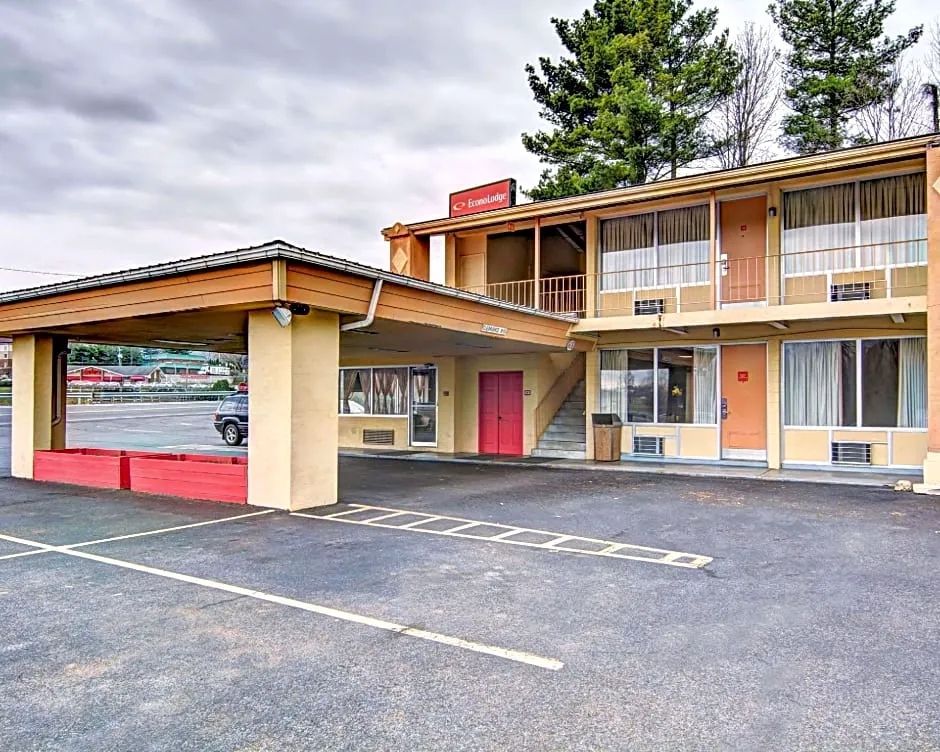 Econo Lodge Wytheville I-77 & I-81 hotel hero
