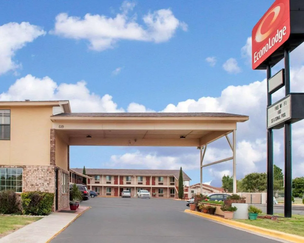 Econo Lodge Hobbs hotel hero