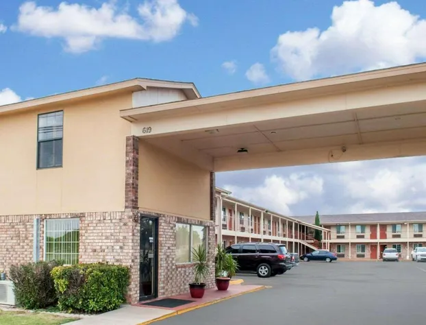 Econo Lodge Hobbs hotel detail image 1