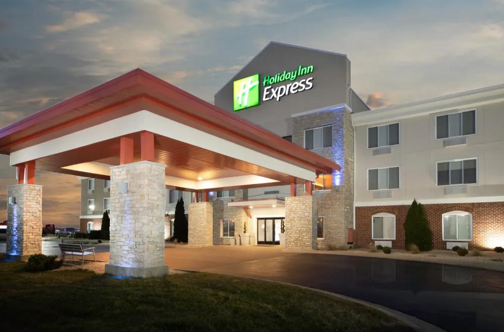 Holiday Inn Express Rochelle by IHG hotel hero