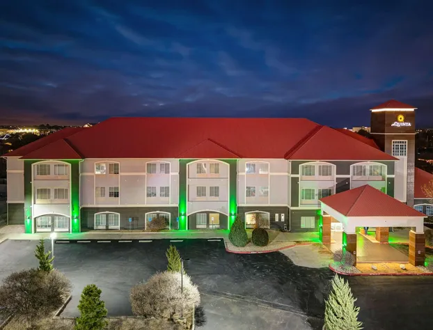 La Quinta Inn & Suites by Wyndham Hobbs hotel detail image 4