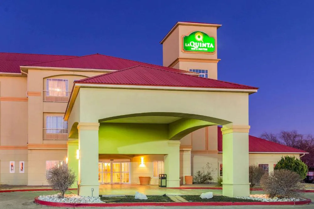 La Quinta Inn & Suites by Wyndham Hobbs hotel hero